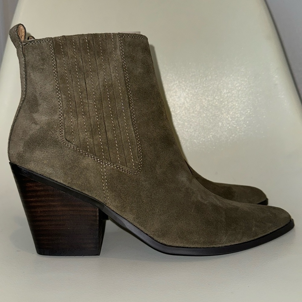 NWB Nine West lexa green suede boots 8.5